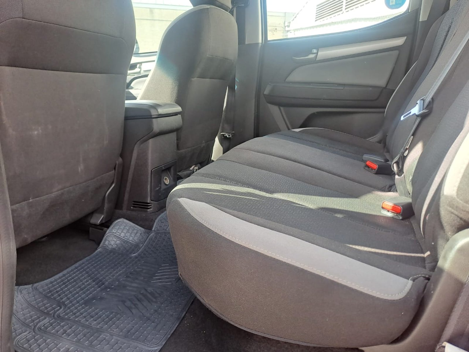 Chevrolet COLORADO 2.8 LT AT 4X4 DIESEL 2022 - Imagen 3 de 4