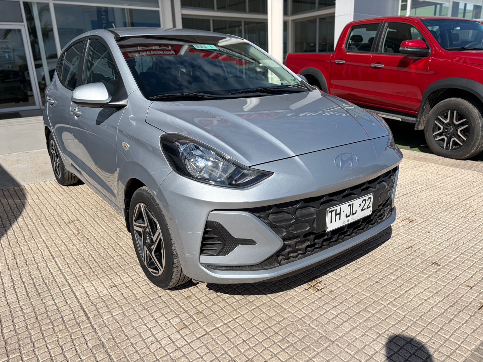 Hyundai GRAND I10 1.2 AI3 HB PLUS FL AT 2024 - Foto 2 de 3