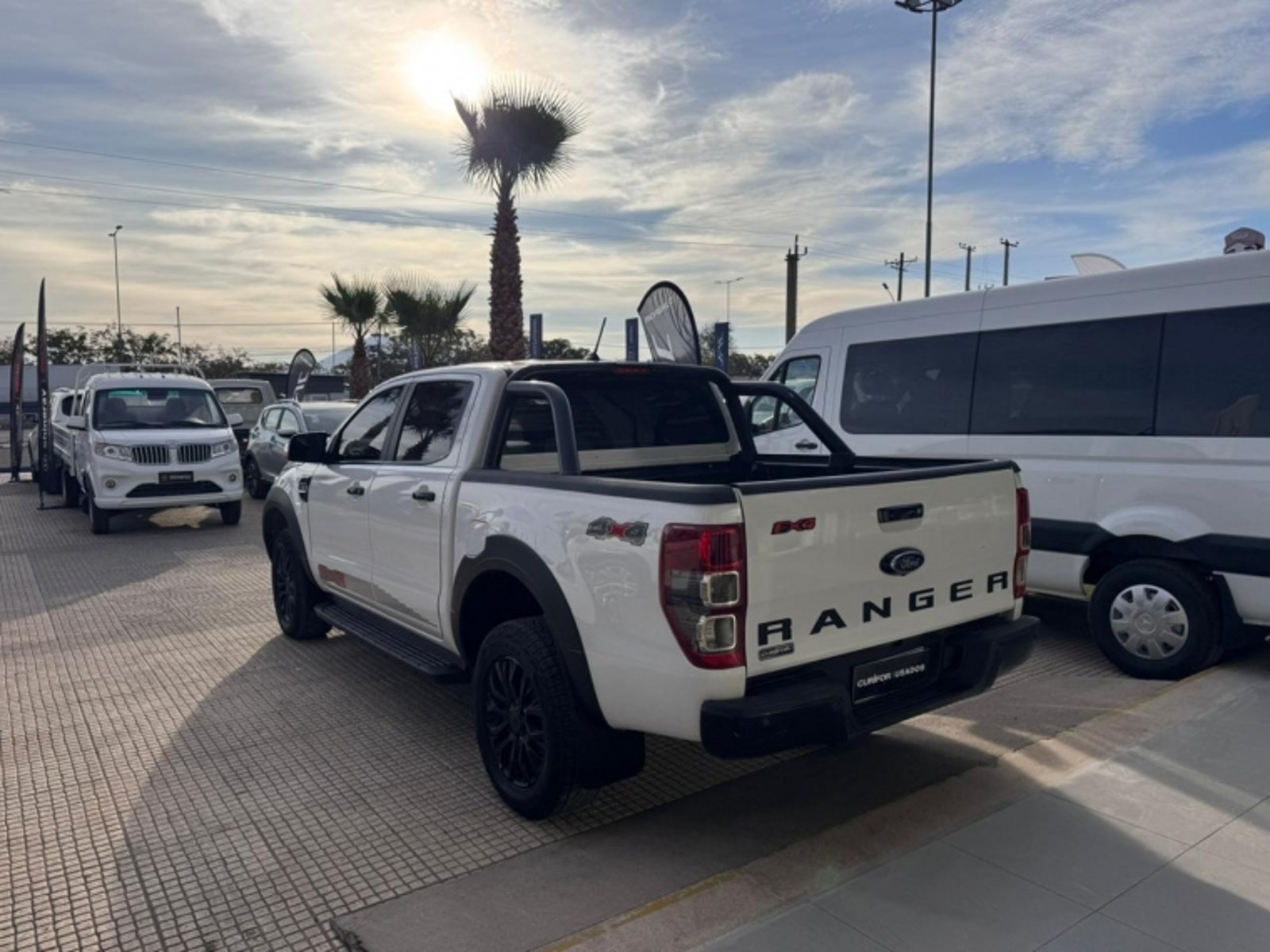 FORD RANGER 3.2 XL FX4 AT 4X4 DIESEL 2023 - Imagen 4 de 12