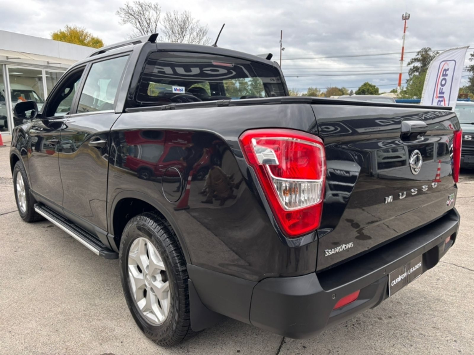 SsangYong MUSSO 2.2 LIMITED PLUS 4X4 DIESEL AT 2024 - Foto 2 de 18