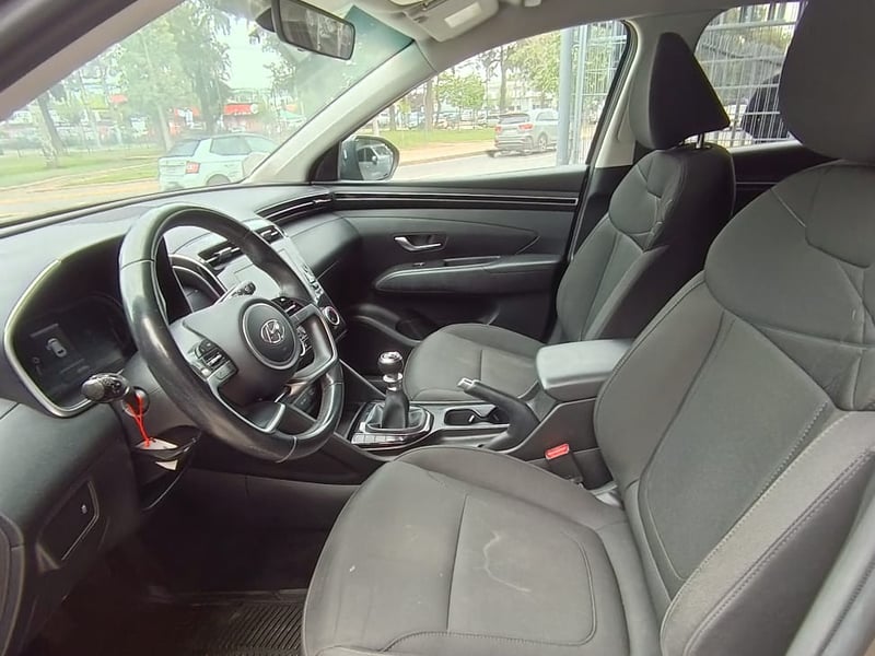 Hyundai TUCSON 2.0 NX4 PLUS MT 2023 - Imagen 12 de 15