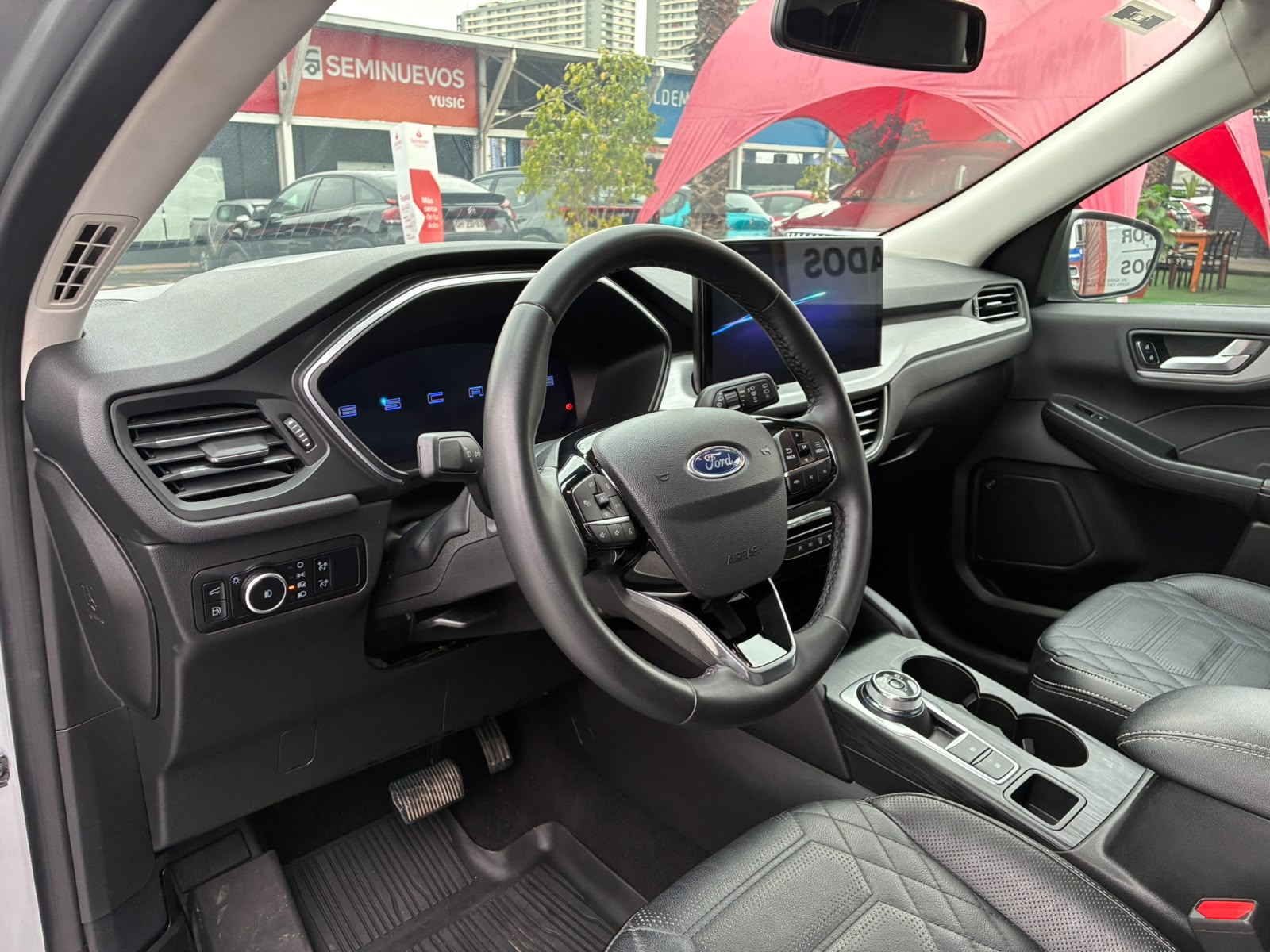 Ford ESCAPE FHEV 2.5 AUT 2024 - Imagen 8 de 19