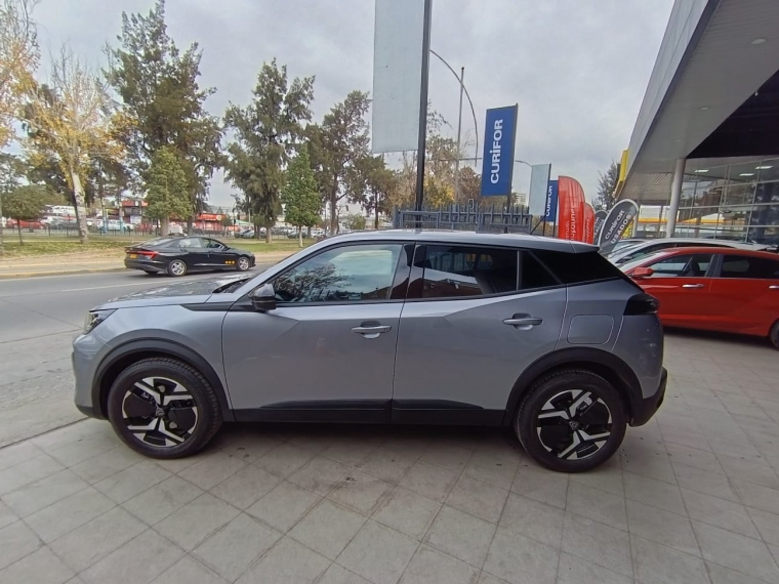 PEUGEOT 2008 1.2 STYLE MHEV 136 AT HIBRIDO 2026 - Imagen 7 de 15