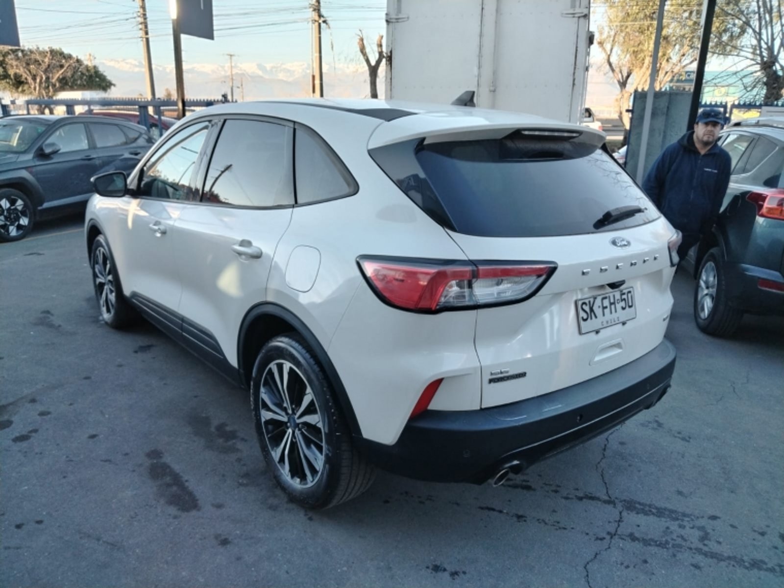 FORD ESCAPE 4X4 2.5 AUT HIBRIDA 2023 - Imagen 14 de 16