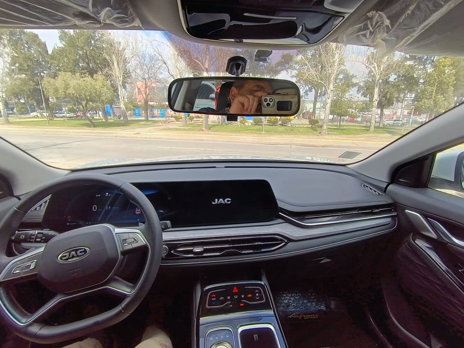 JAC JS6 1.5 COMFORT CE AT 2023 - Imagen 14 de 16
