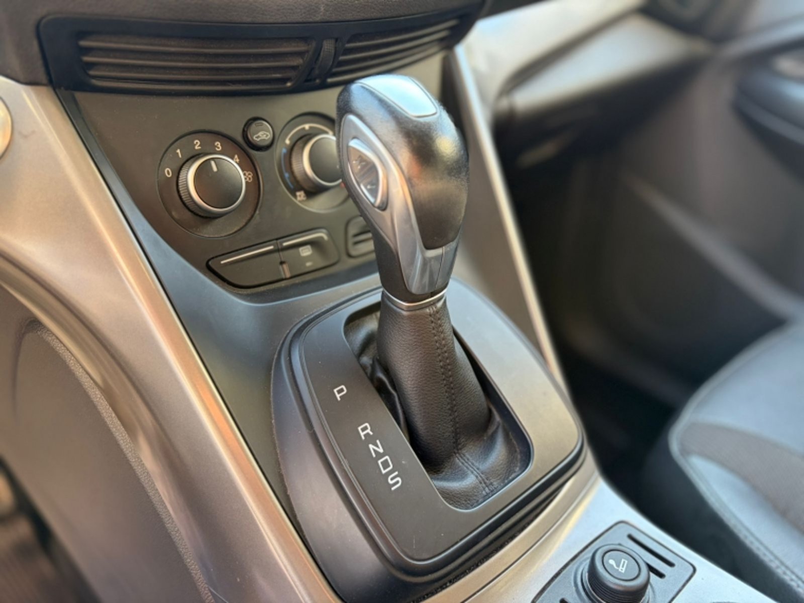 FORD ESCAPE 2.5 4×2 AT 2019 - Imagen 9 de 11
