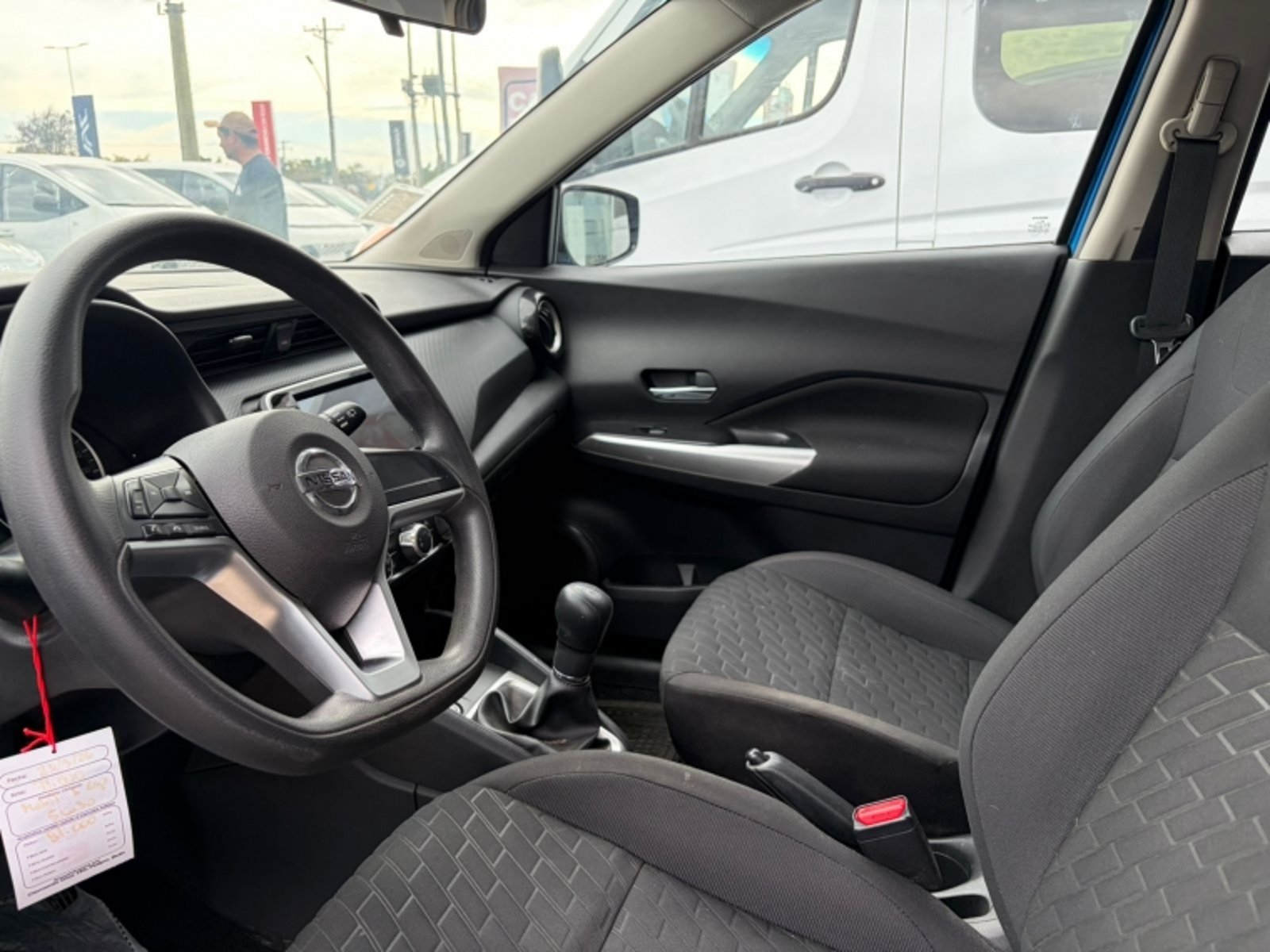 NISSAN KICKS 1.6 SENSE MT 2022 - Imagen 4 de 11
