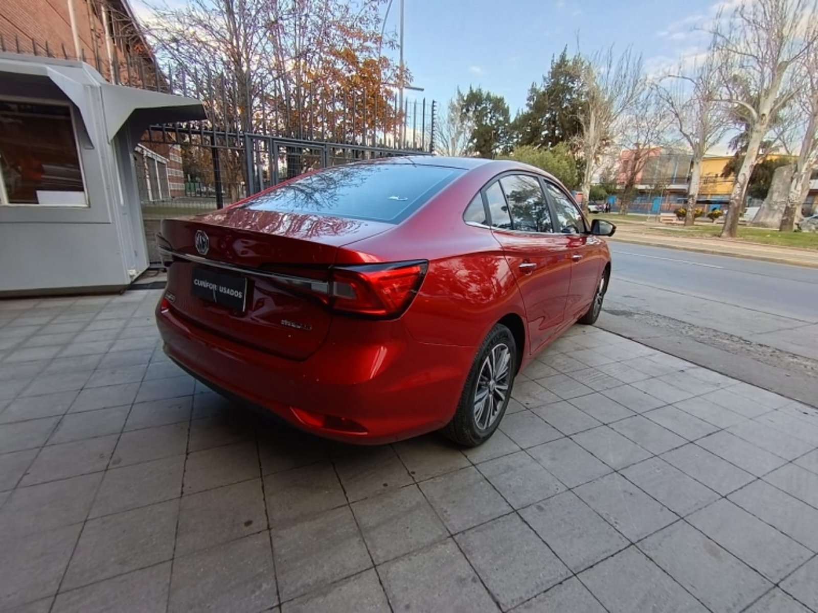 MG 5 1.5 DLX MT 2023 - Imagen 4 de 15