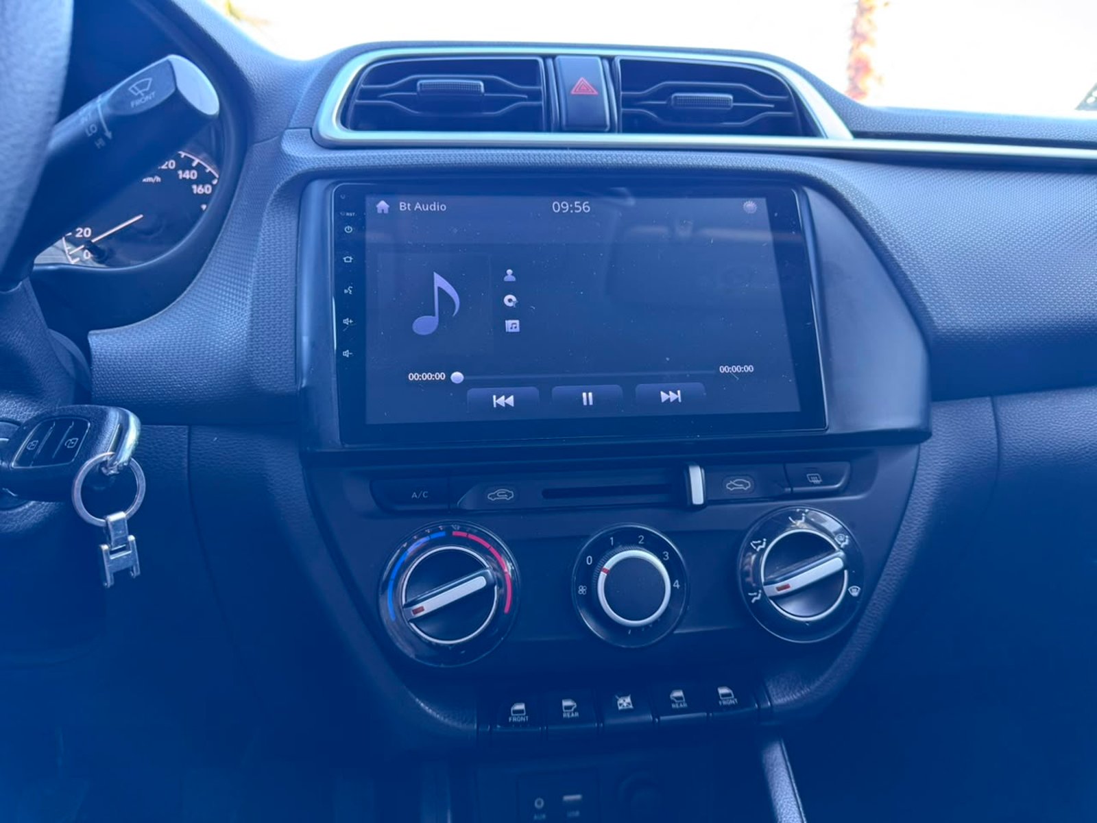 Hyundai VERNA 1.4 PLUS MT 2021 - Imagen 8 de 12