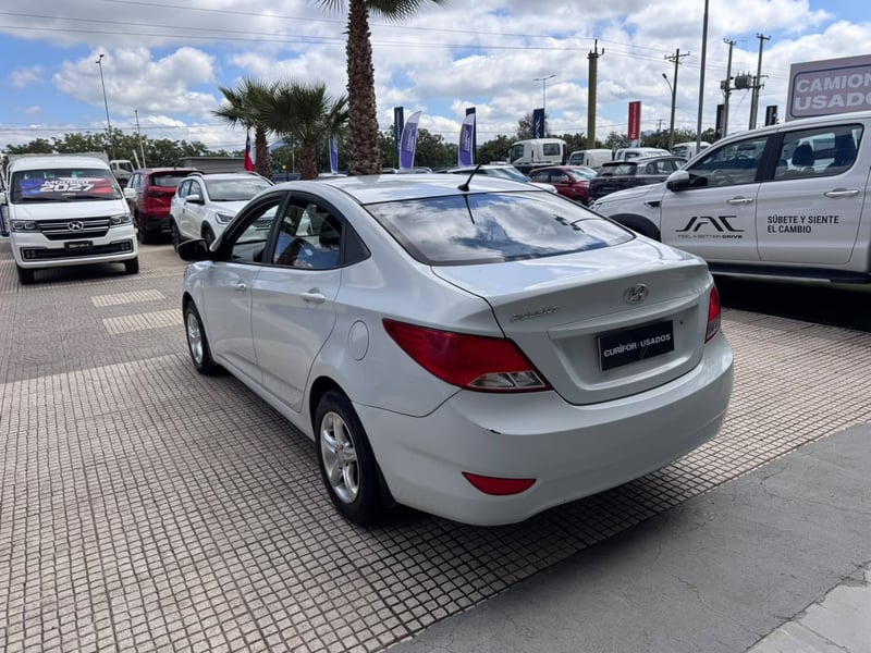 Hyundai ACCENT 1.4 RB SDN 6MT GL 2AB AC 4X2 2019 - Imagen 6 de 14