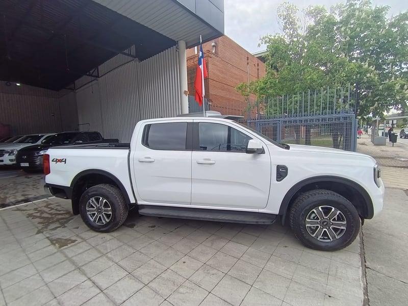 Ford RANGER 2.0 XLT AT 4X4 2026 - Imagen 4 de 15