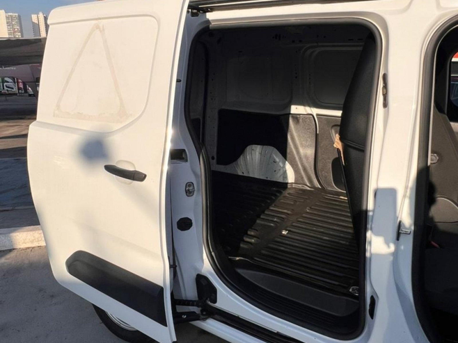 Citroën BERLINGO 1.5 2024 - Imagen 10 de 15