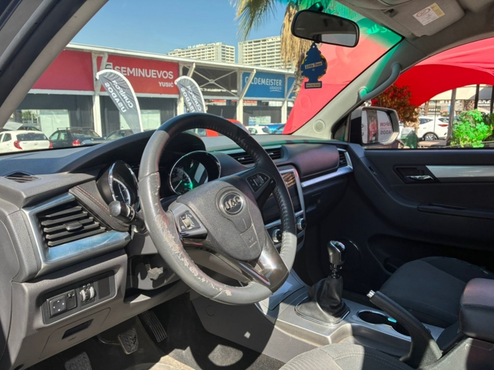 JAC T8 2.0 COMFORT MT 4X2 DIESEL 2023 - Imagen 6 de 14