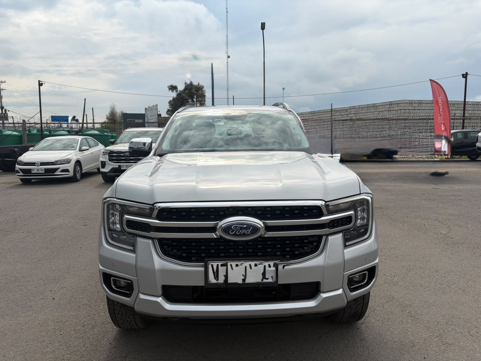 Ford RANGER 3.0 LIMITED AT 4X4 DIESEL 2025 - Foto 2 de 10