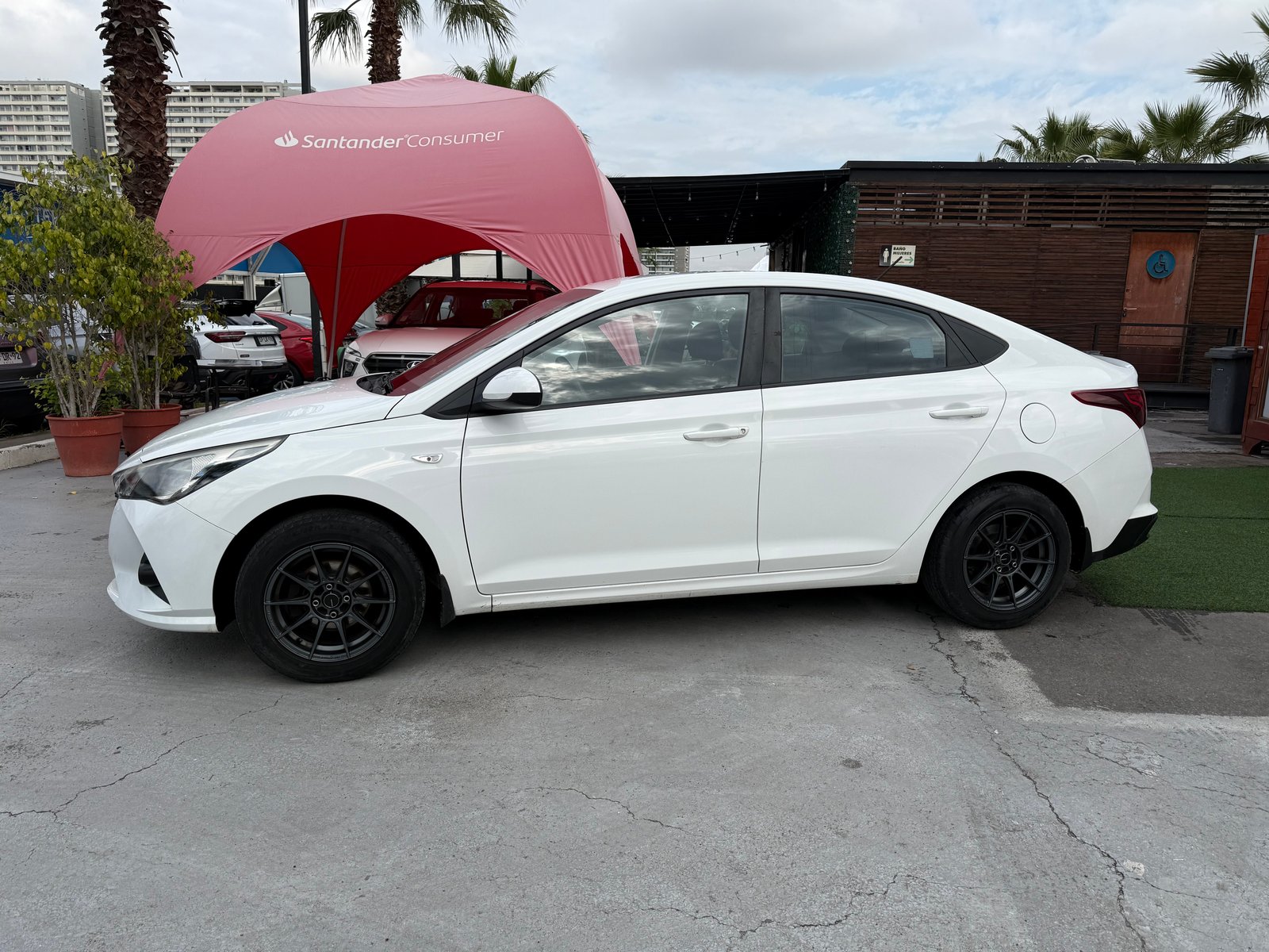 Hyundai ACCENT 1.4 HCI PLUS MT 2023 - Foto 4 de 15