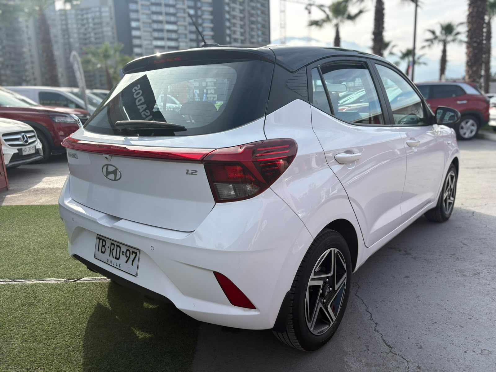 Hyundai GRAND I10 1.2 AI3 HB PLUS MT 2024 - Foto 5 de 14
