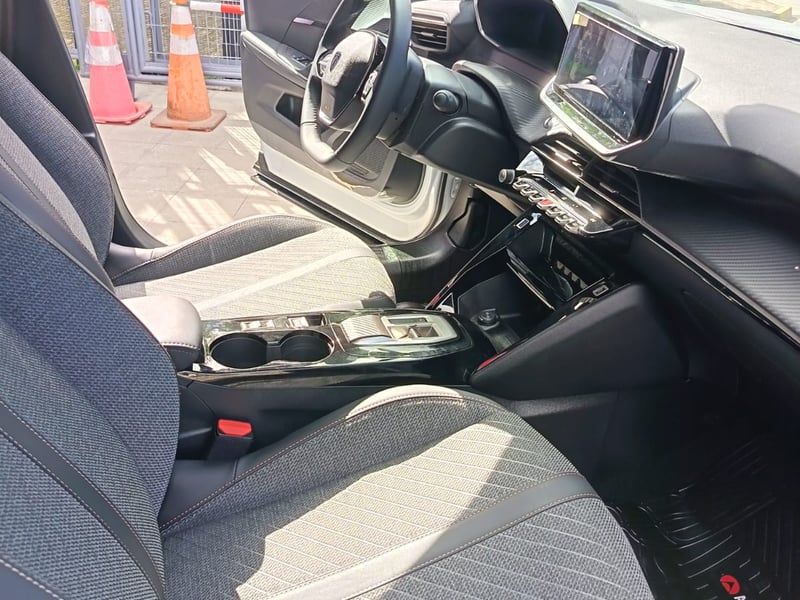 Peugeot 2008 1.2 STYLE MHEV 136 AT HIBRIDO 2026 - Imagen 11 de 15
