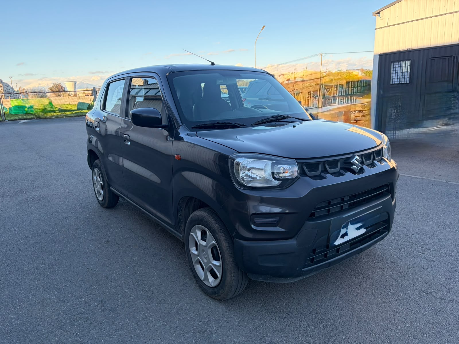 Suzuki S-PRESSO 1.0 GLX AC MT 2021 - Foto 2 de 11