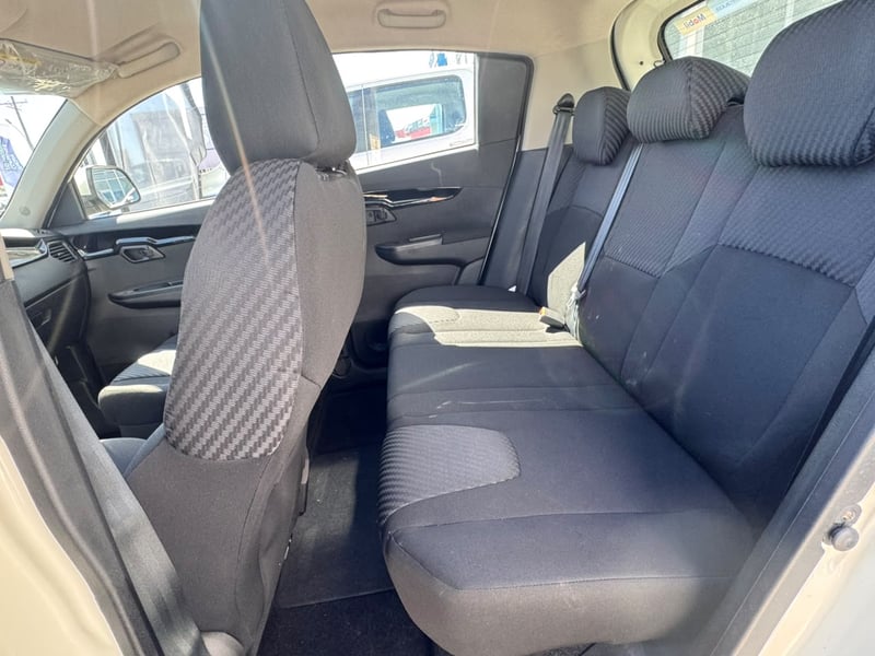 Mahindra KUV100 1.2 2022 - Imagen 12 de 13