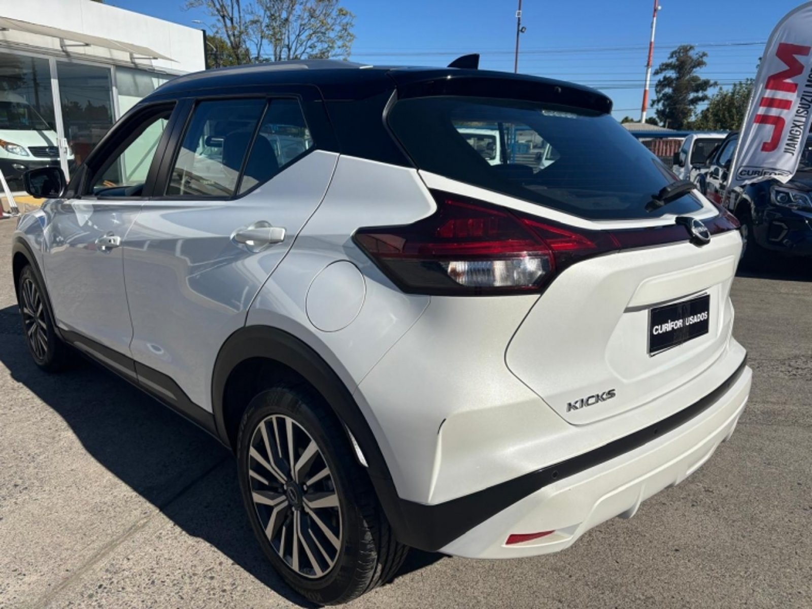 Nissan KICKS 1.6 EXCLUSIVE AT 2024 - Foto 2 de 15