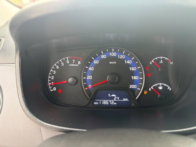 Hyundai GRAND I10 1.2 SDN GLS 2AB AC ABS MT 2020 - Imagen 12 de 12