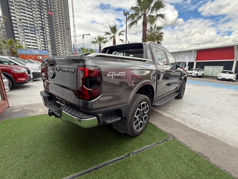 Ford RANGER 3.0 LIMITED AT 4X4 DIESEL 2025 - Imagen 7 de 17