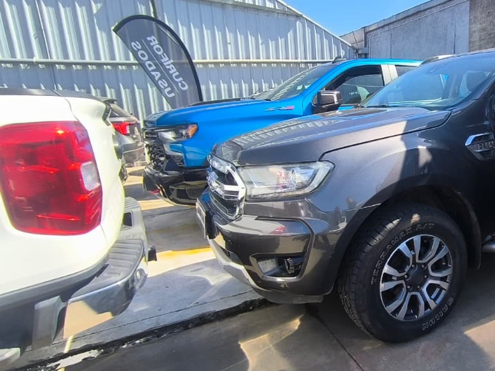 Ford RANGER 3.2 LIMITED 4X4 AT 2021 - Foto 2 de 5