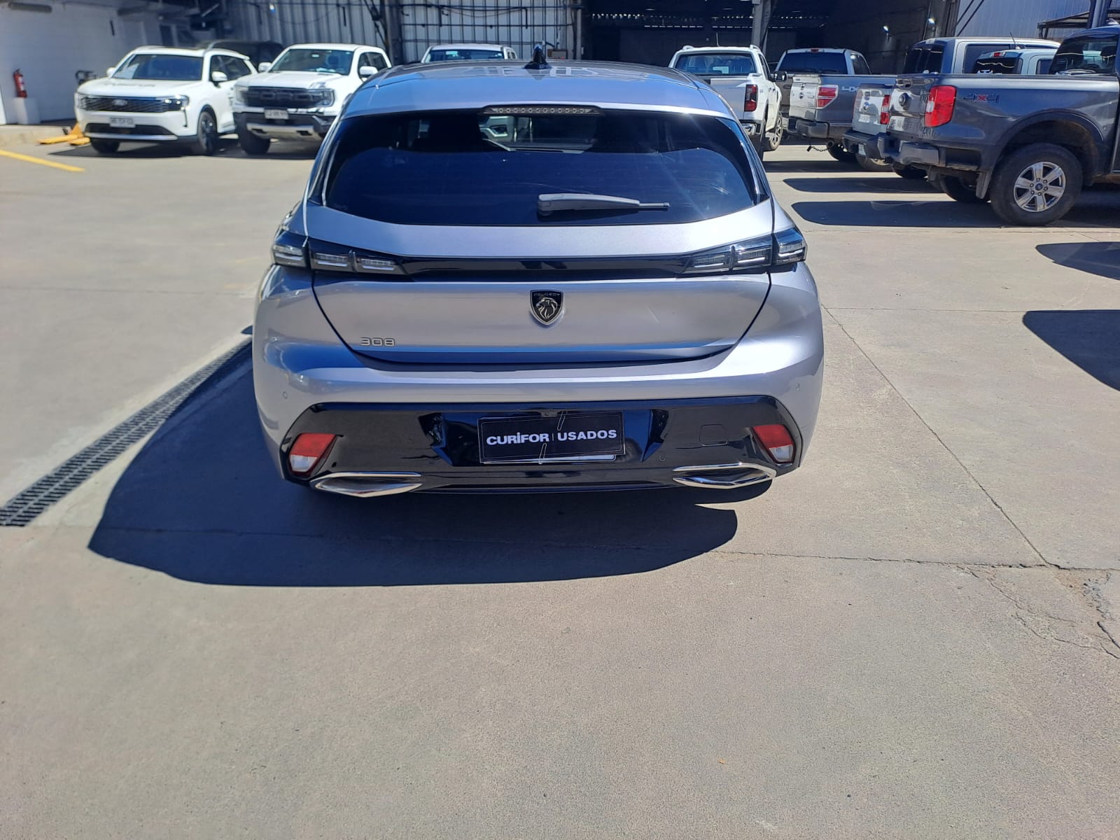 Peugeot 308 1.5 ALLURE PACK BLUEHDI 130 AT DIESEL 2023 - Foto 3 de 7