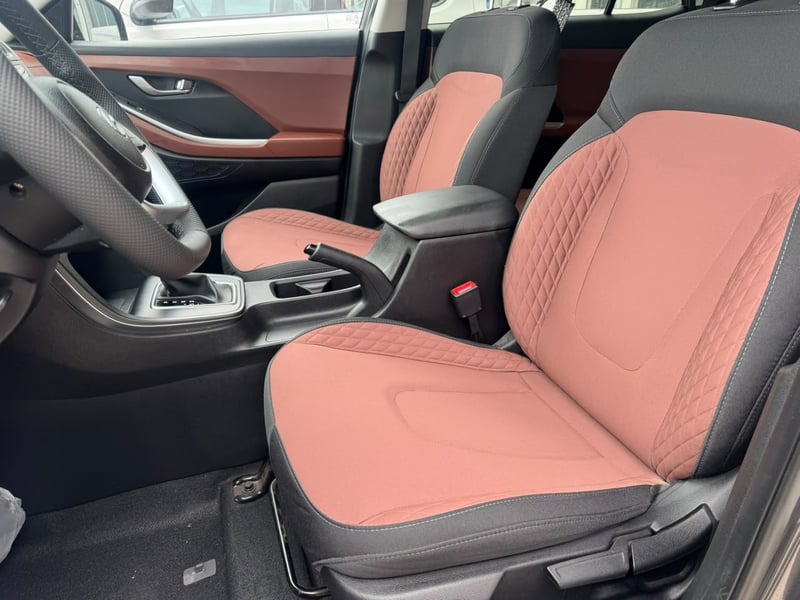 Hyundai CRETA 2.0 GRAND SU2I PLUS AT 2025 - Imagen 14 de 17