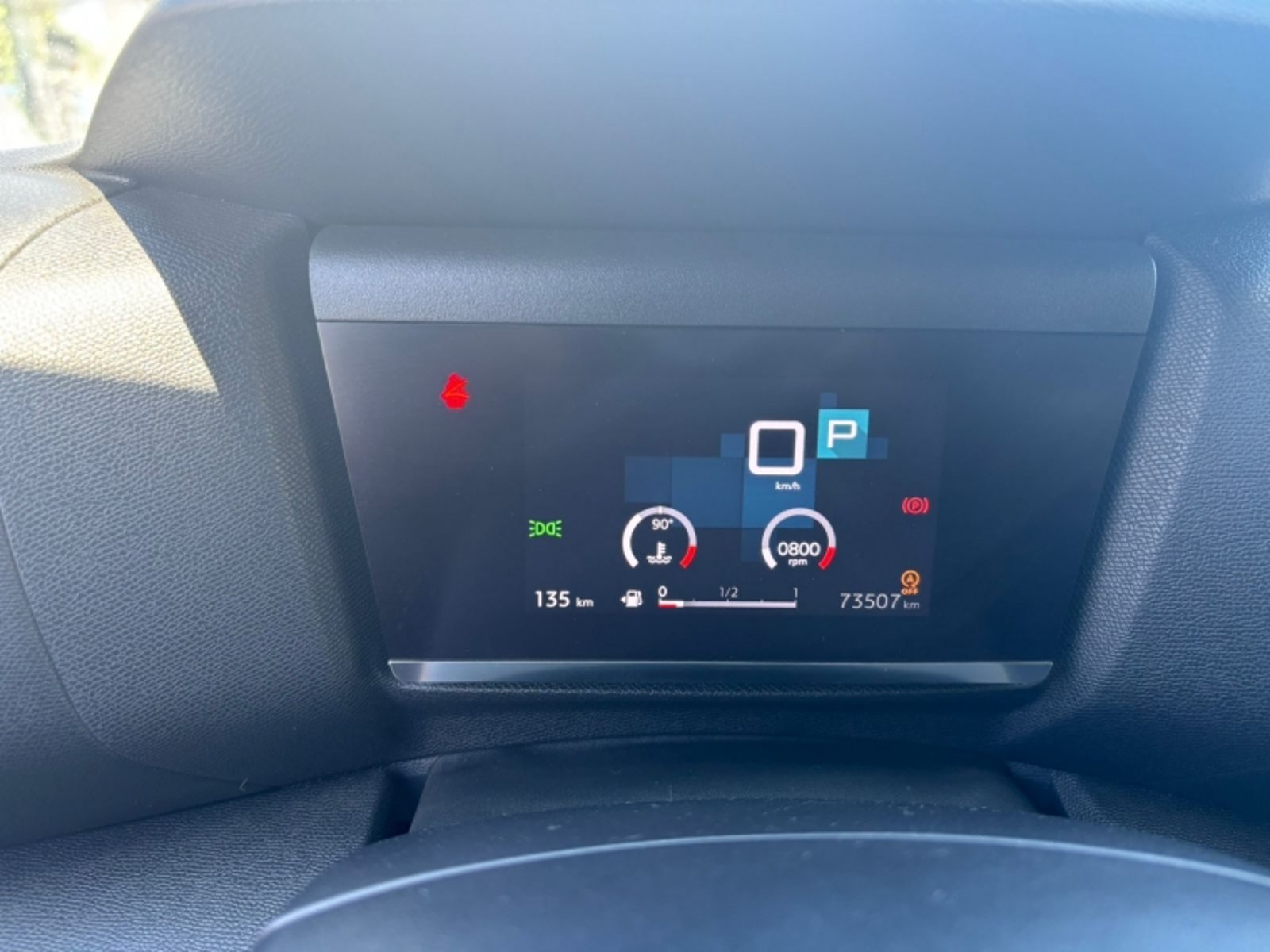 Citroën C4 1.5 BLUEHDI DIESEL FEEL 4X2 130 SS EAT8 AT 5P 2023 - Imagen 13 de 15