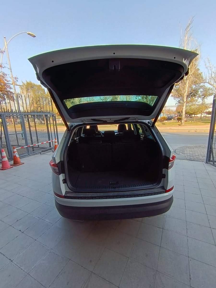 Skoda KODIAQ 1.4 TSI SELECTION AT 2025 - Imagen 9 de 17