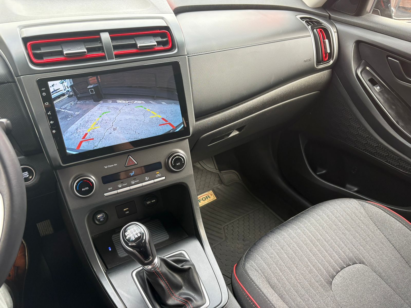 Hyundai CRETA 1.5 SU2I VALUE MT 2023 - Imagen 12 de 14