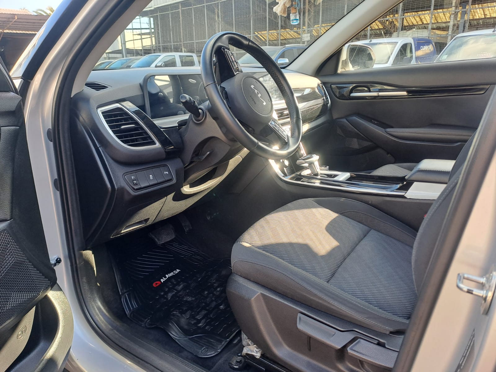 Kia SELTOS 1.4 EX TURBO GDI AT 2025 - Imagen 3 de 4