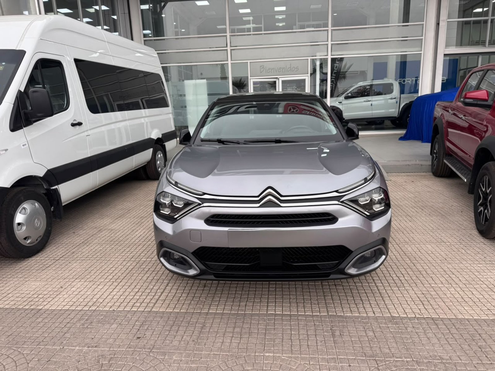Citroën C4 1.5 AUT 2024 - Foto 2 de 13