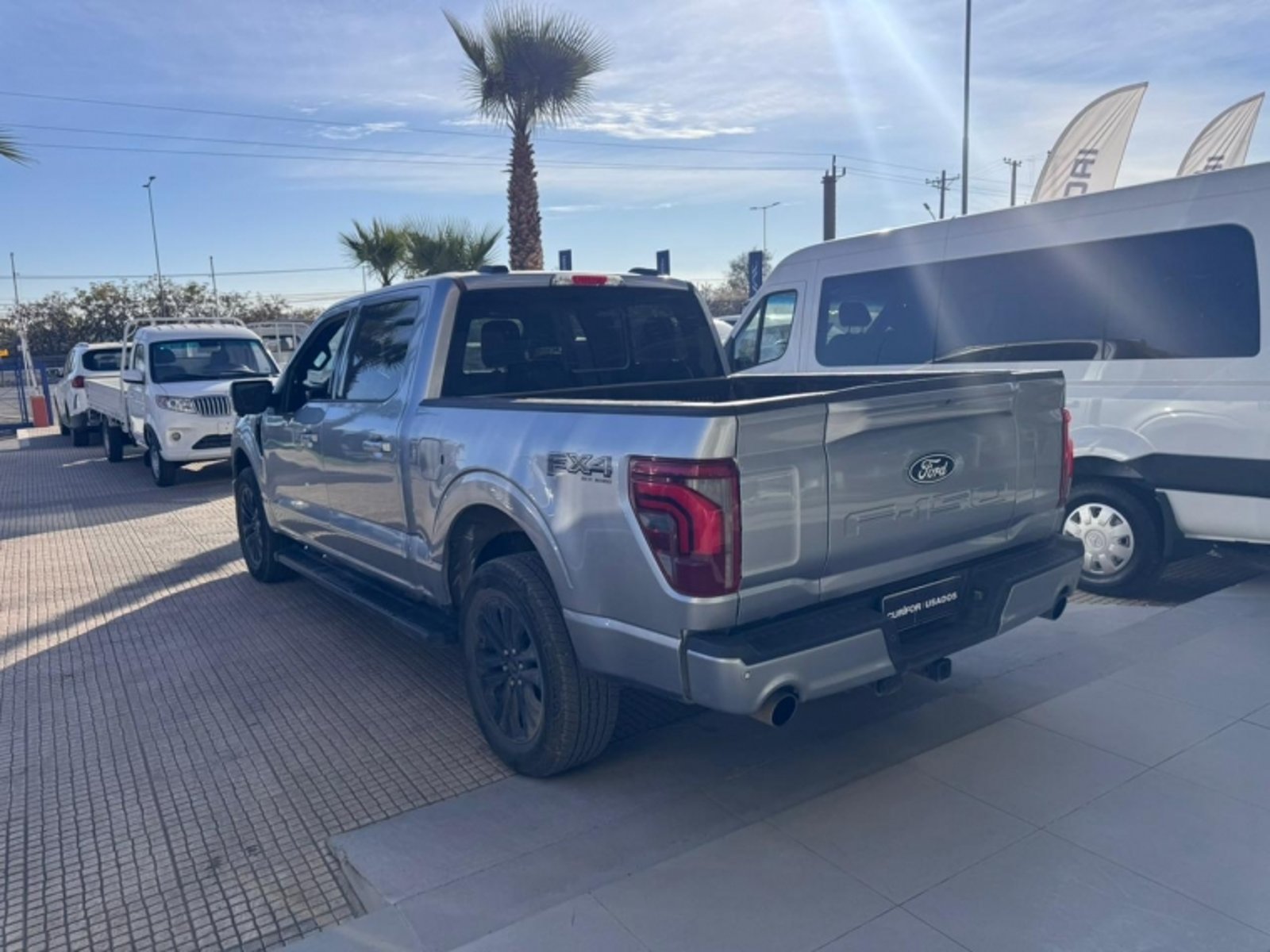 FORD F-150 5.0 LARIAT BLACK CC AT 4X4 2025 - Imagen 5 de 14