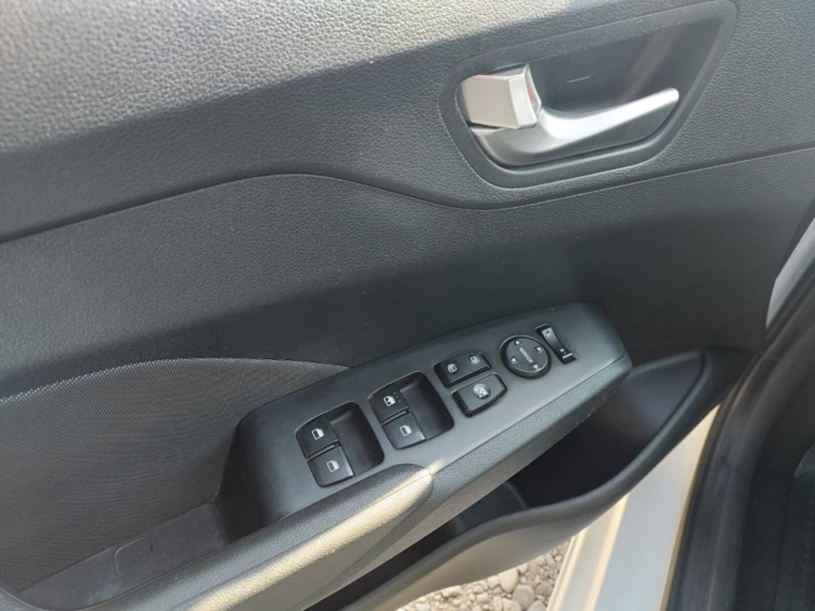 HYUNDAI ACCENT 1.4 HCI PLUS MT 2022 - Imagen 3 de 12
