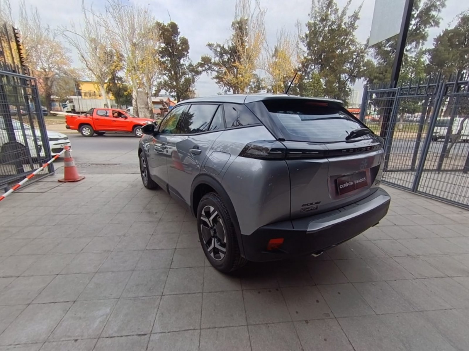 PEUGEOT 2008 1.2 STYLE MHEV 136 AT HIBRIDO 2026 - Imagen 6 de 15