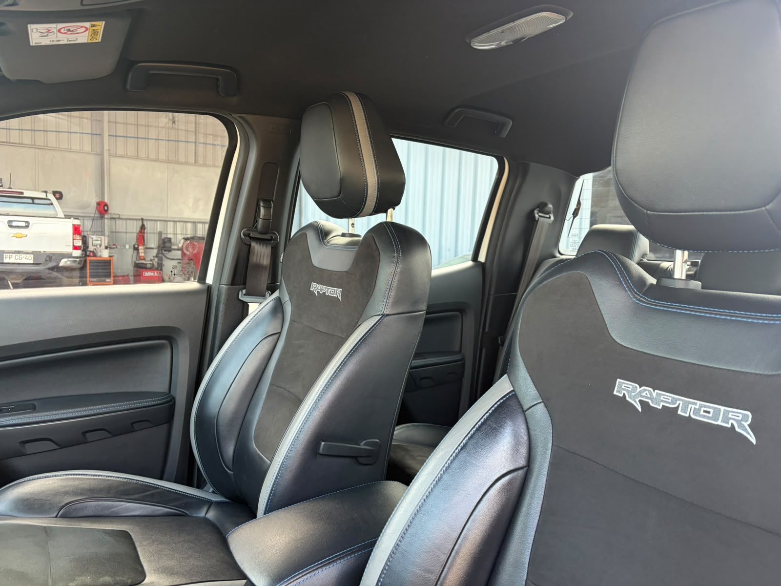 Ford RANGER RAPTOR 2.0 AT 4X4 DIESEL 2022 - Imagen 9 de 10