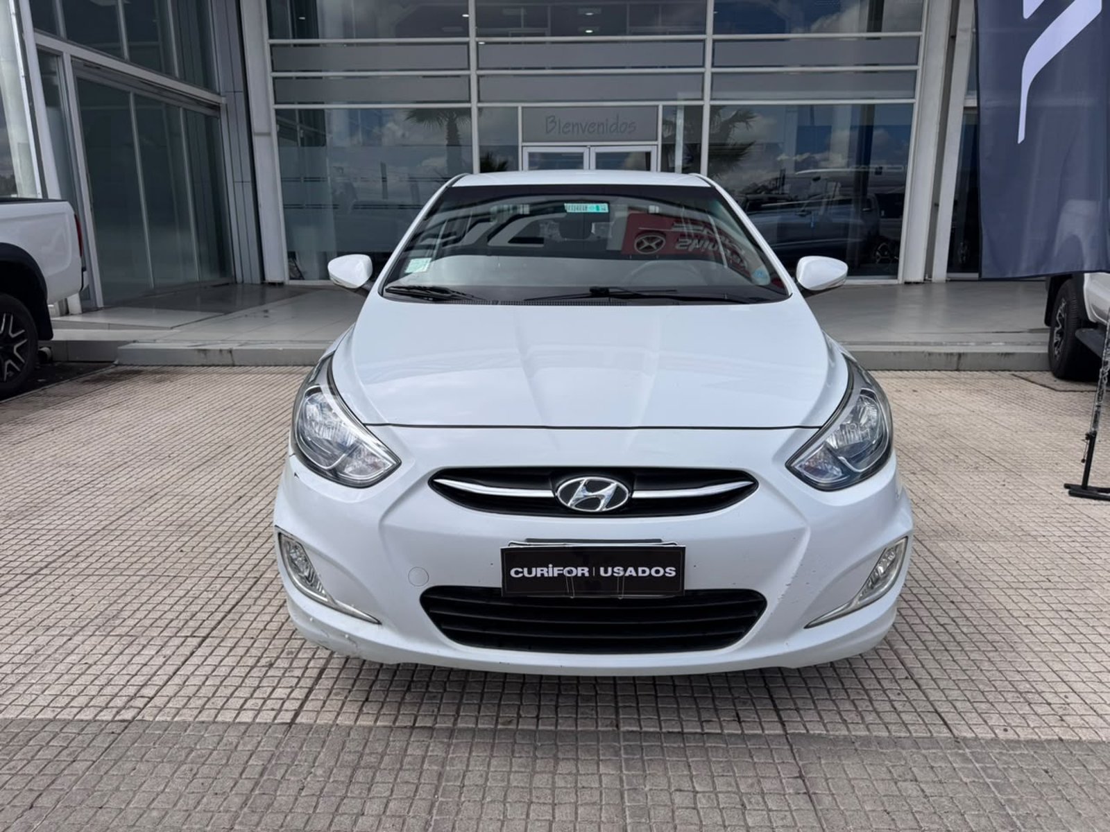 Hyundai ACCENT 1.4 RB SDN 6MT GL 2AB AC 4X2 2019 - Foto 2 de 14