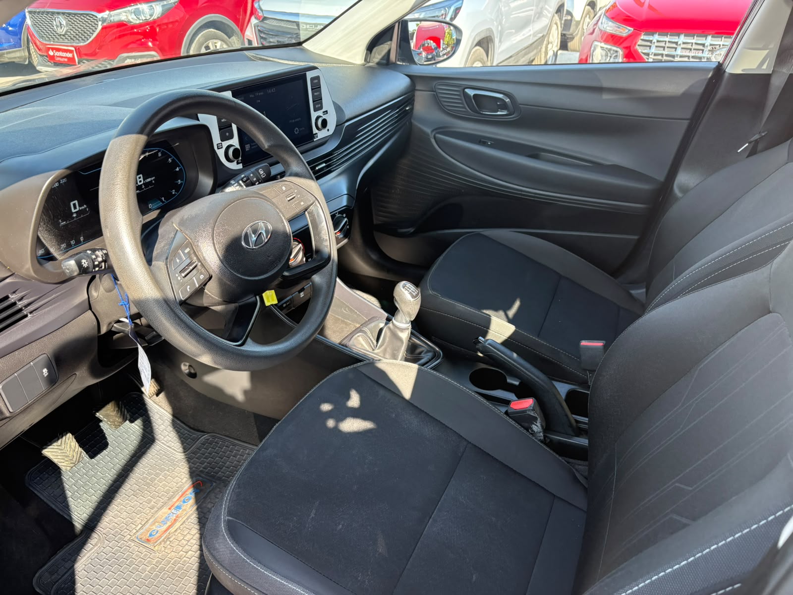 Hyundai I20 1.4 BI3 PLUS MT 2023 - Imagen 8 de 12