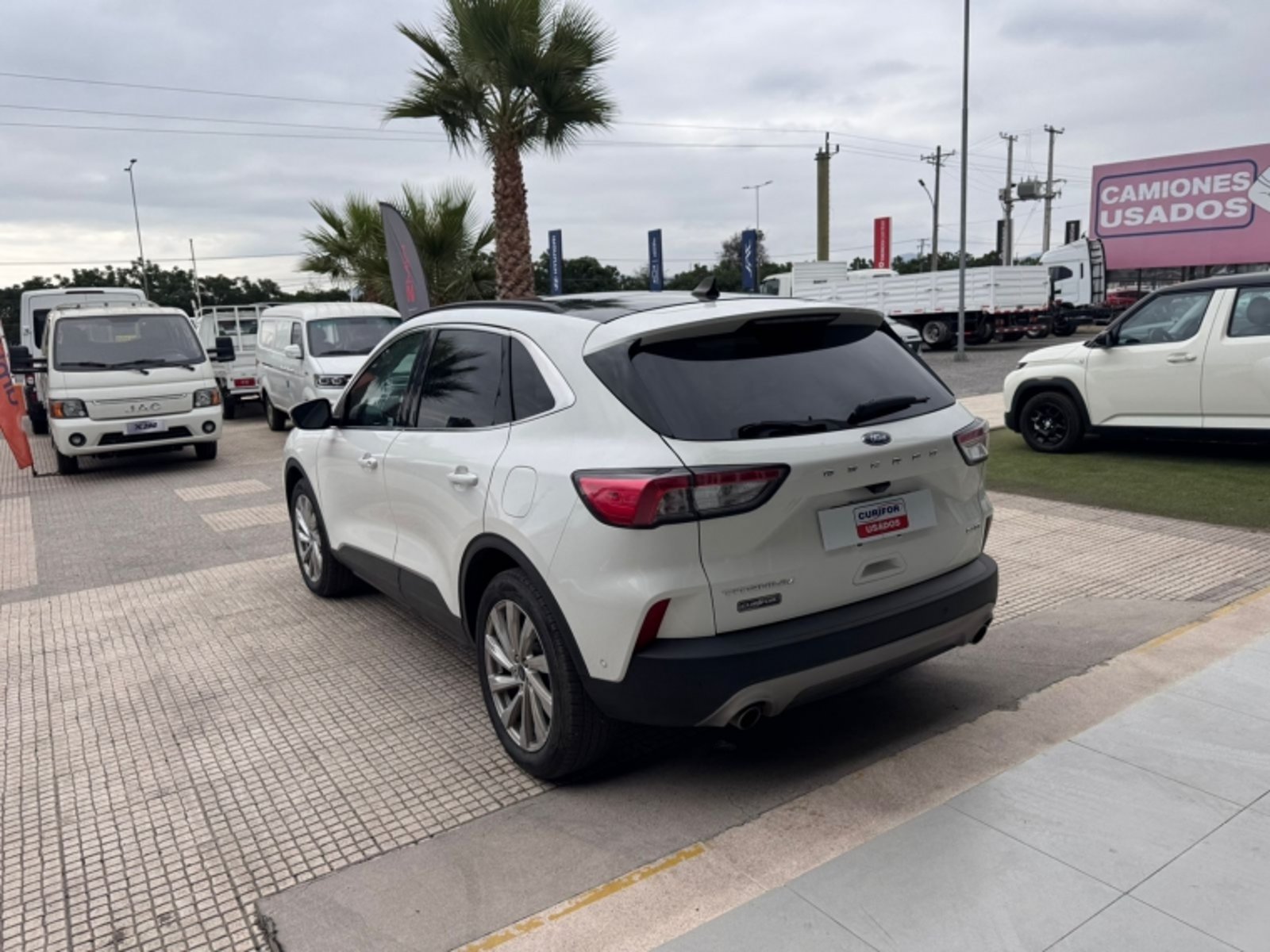 FORD ESCAPE AWD 2.0 AUT TITANIUM 2023 - Imagen 5 de 10