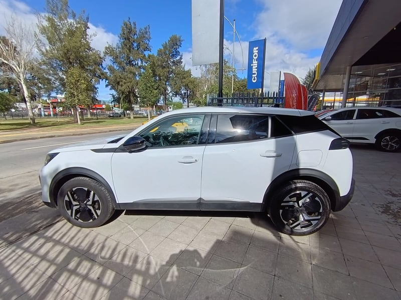 Peugeot 2008 1.2 STYLE MHEV 136 AT HIBRIDO 2026 - Imagen 8 de 15