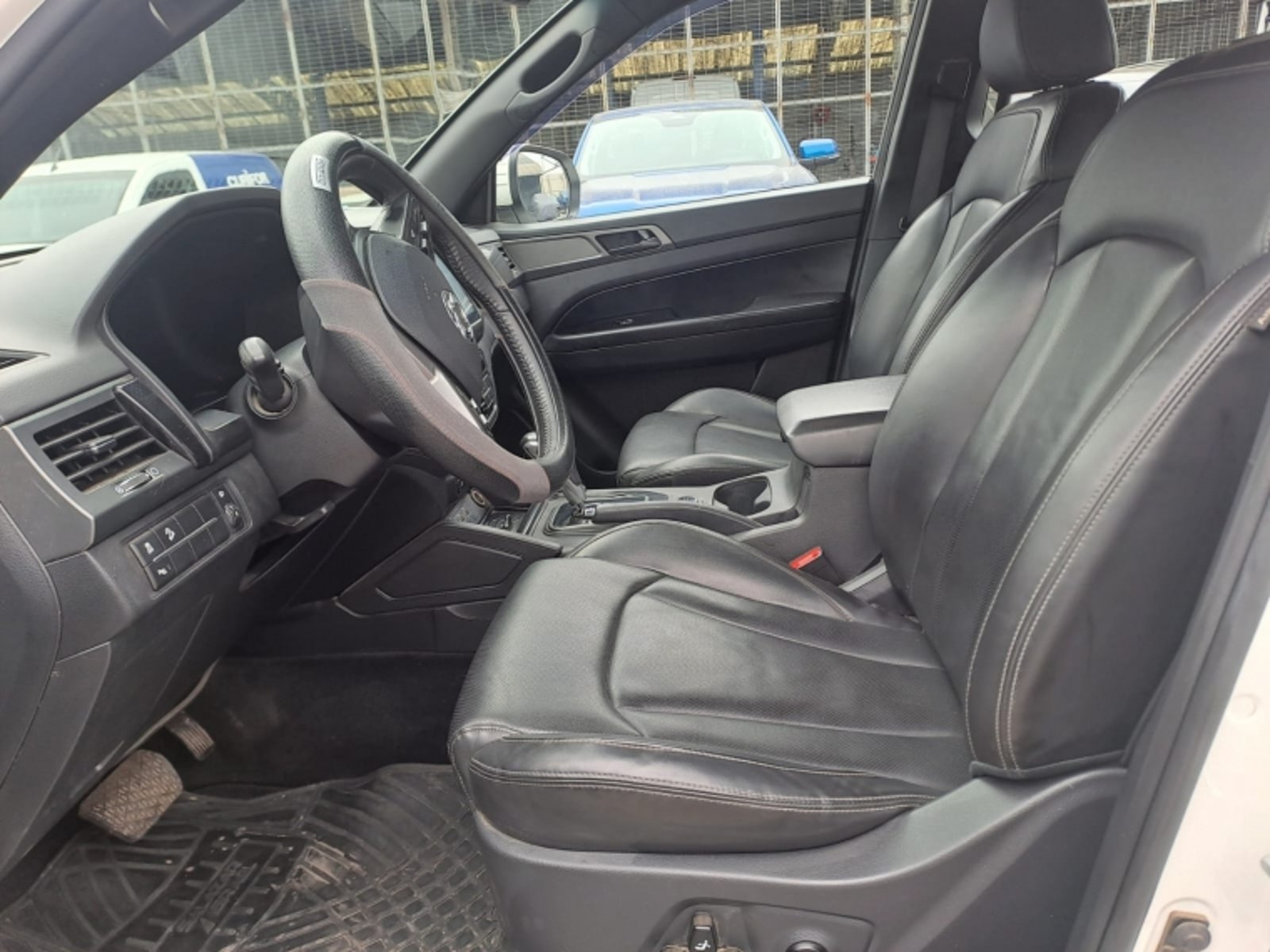 SSANGYONG GRAND MUSSO 2.2 LIMITED AT 4X4 DIESEL 2023 - Imagen 6 de 12