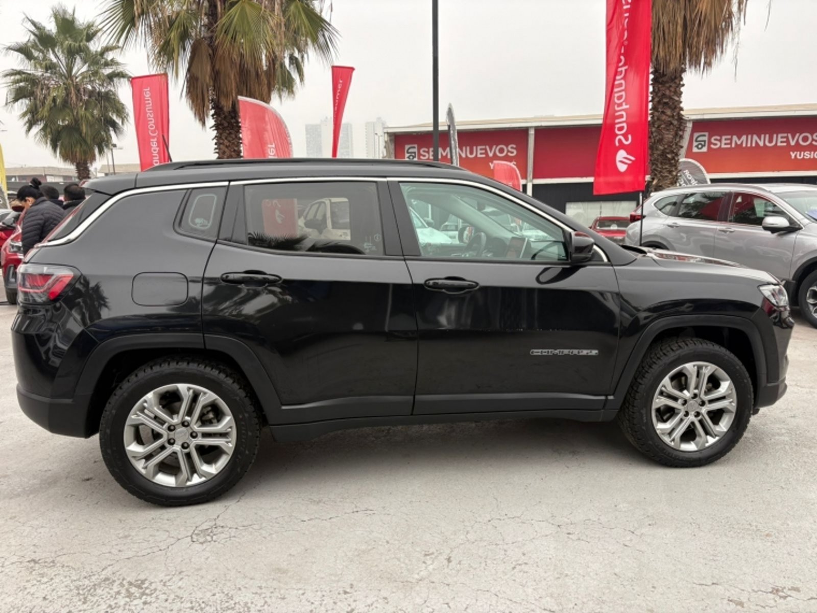 Jeep COMPASS LONGITUDE 1.3 AUT 2023 - Imagen 6 de 17