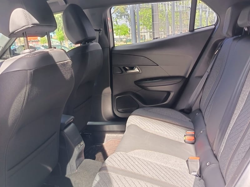 Peugeot 2008 1.2 STYLE MHEV 136 AT HIBRIDO 2026 - Imagen 10 de 15