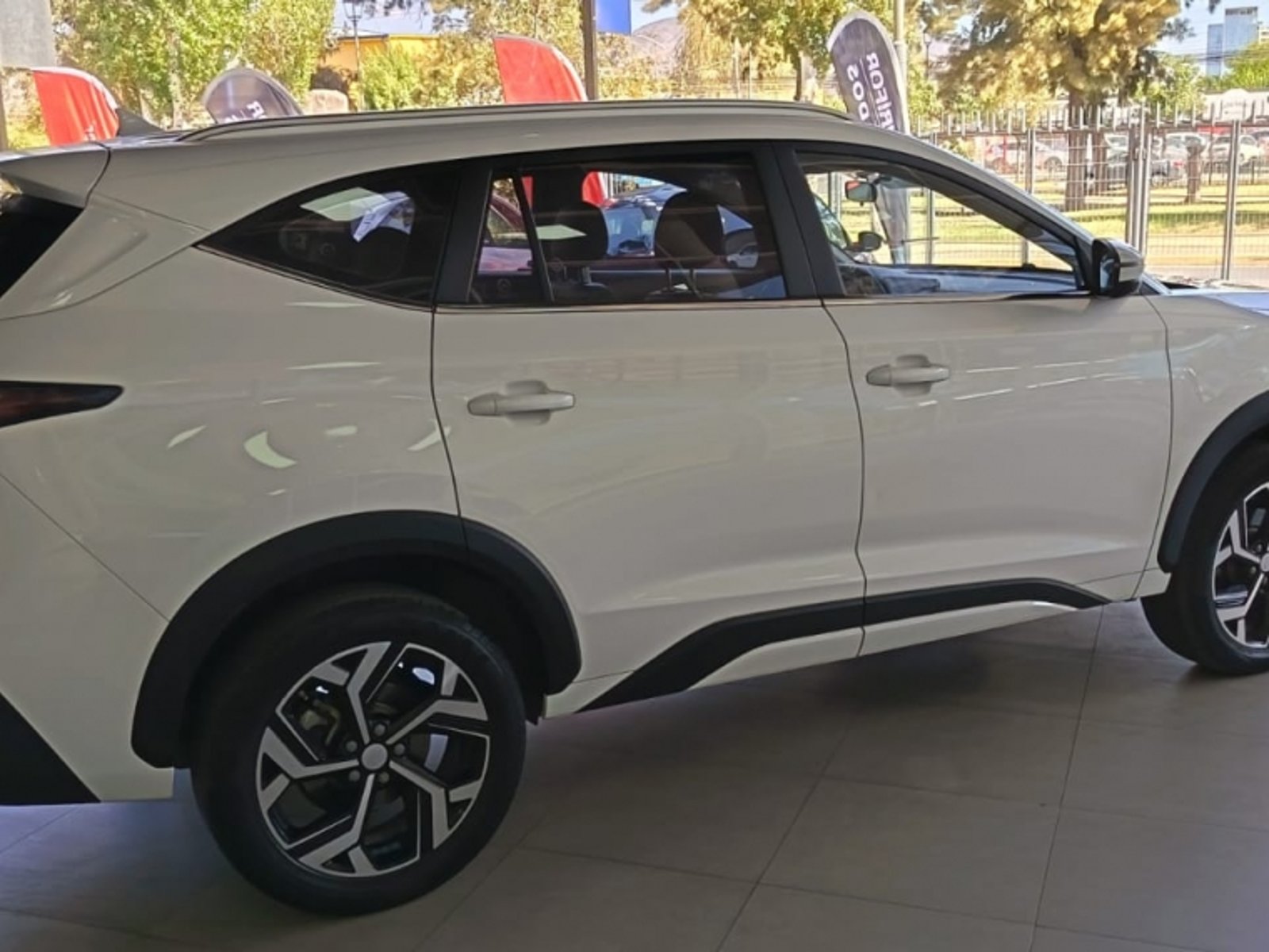 JAC JS8 1.5 LUXURY SE 6 MT 2023 - Foto 5 de 11