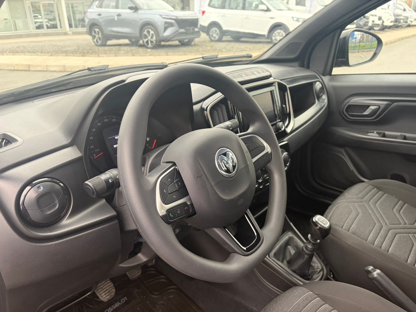 RAM 700 1.3 BIGHORN CD MT 2025 - Imagen 9 de 11