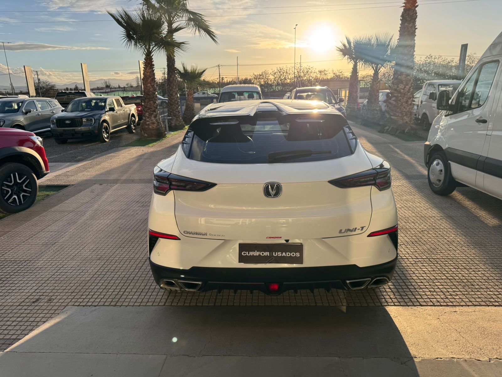 Changan UNI-T 1.5 ELITE AT 2023 - Foto 5 de 12