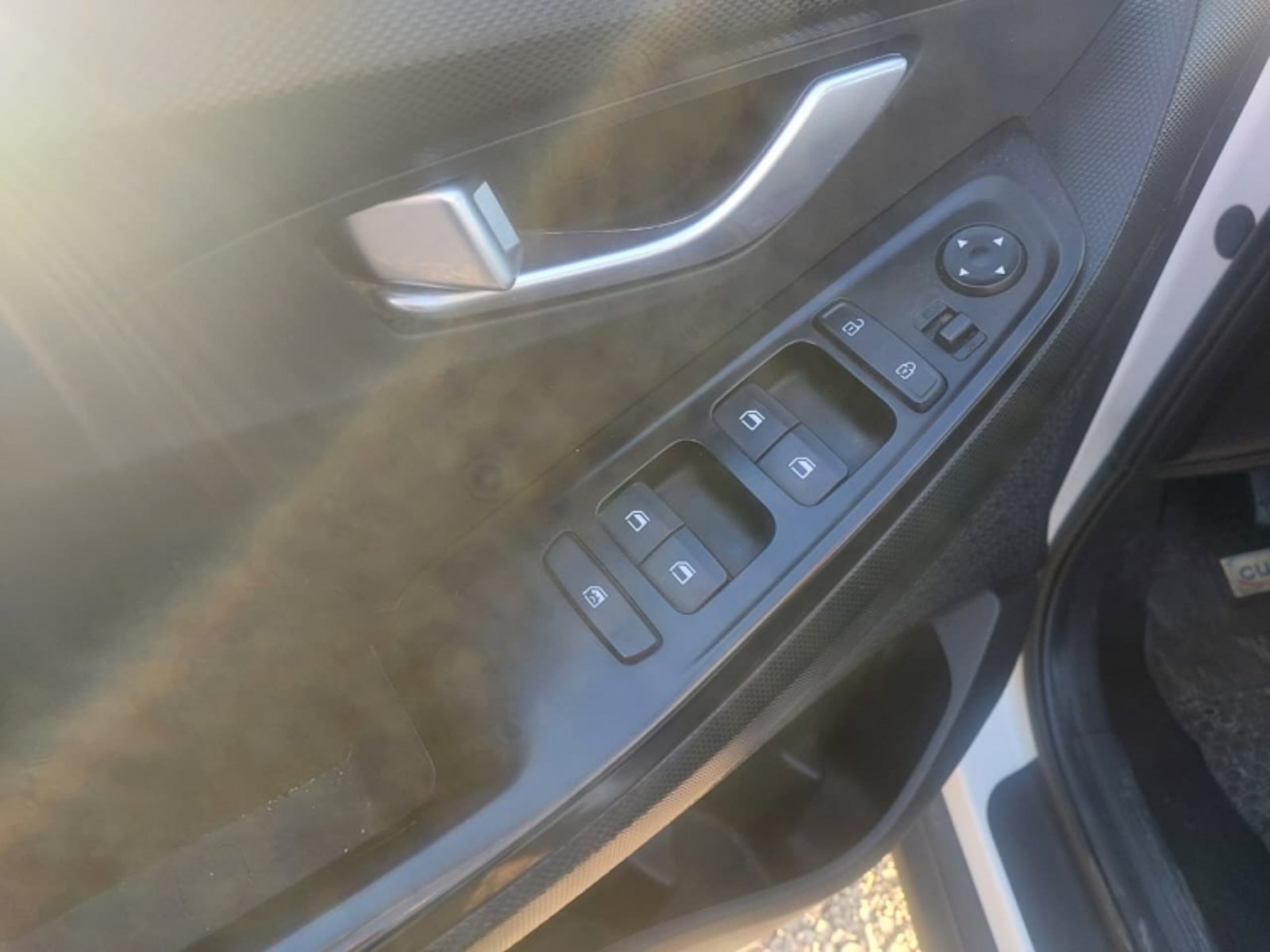 HYUNDAI CRETA 1.5 SU2I PLUS MT 2023 - Imagen 6 de 13