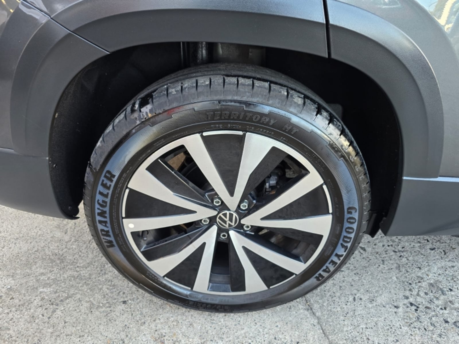 VOLKSWAGEN TAOS 1.4 TSI COMFORTLINE AT 2025 - Imagen 8 de 16